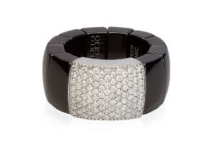 Domino, stretch ring in 18k gold with white diamonds and high tech ceramic