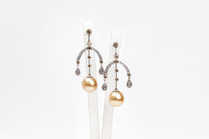 FX0895: Golden Pearl Earring